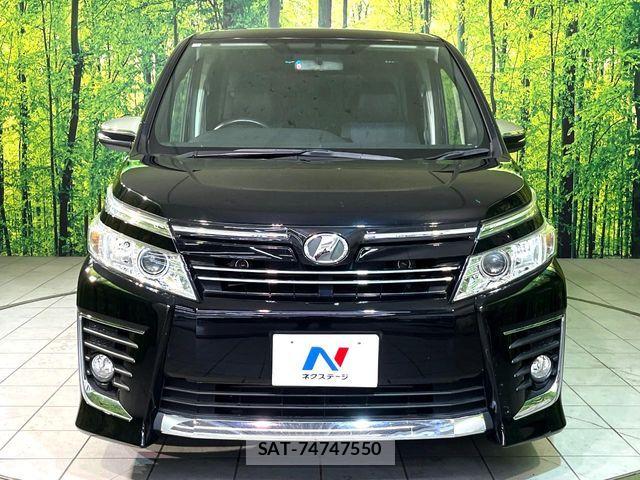 Toyota VOXY 2015-09 8439083-13
