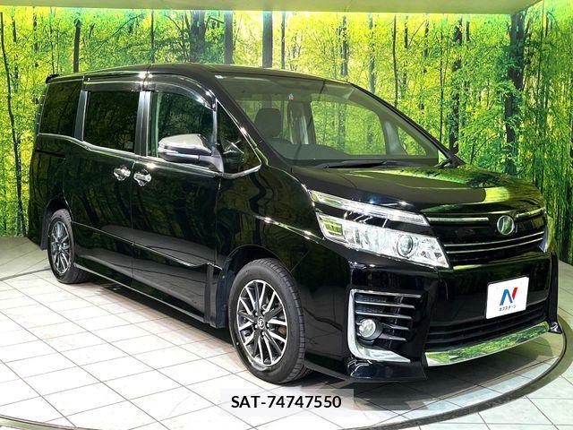 Toyota VOXY 2015-09 8439083-15