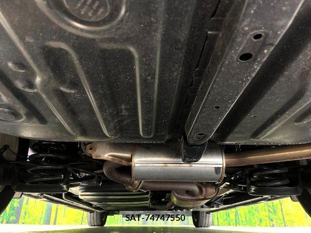 Toyota VOXY 2015-09 8439083-18