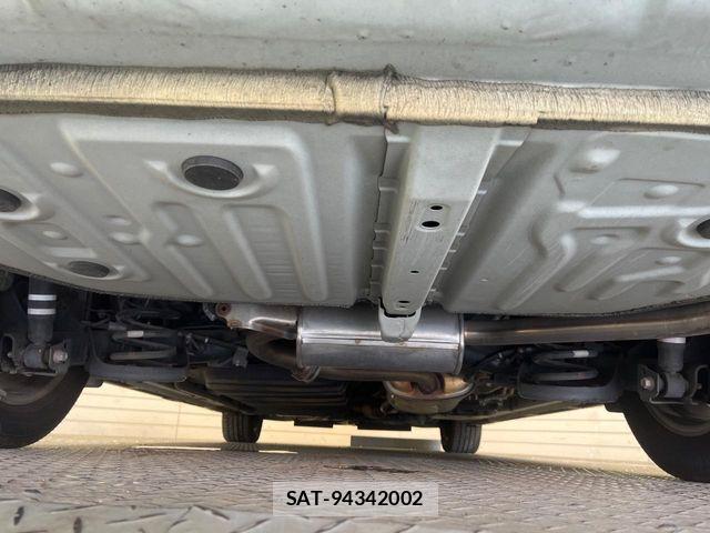Toyota VOXY 2018-02 8439063-19