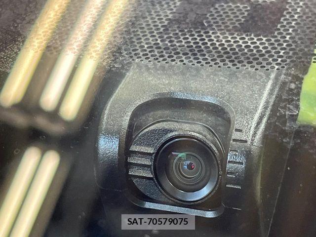 Toyota VOXY 2018-01 8439067-8