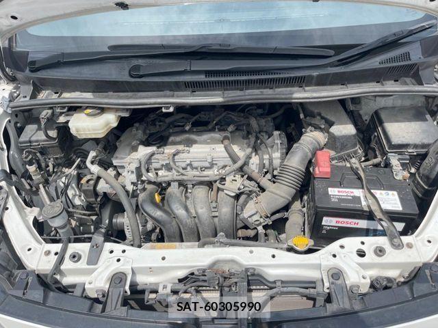 Toyota VOXY 2014-10 8439072-19
