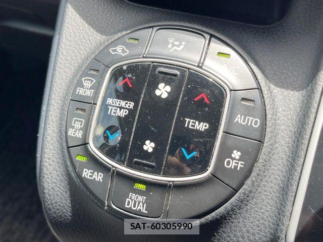 Toyota VOXY 2014-10 8439072-7