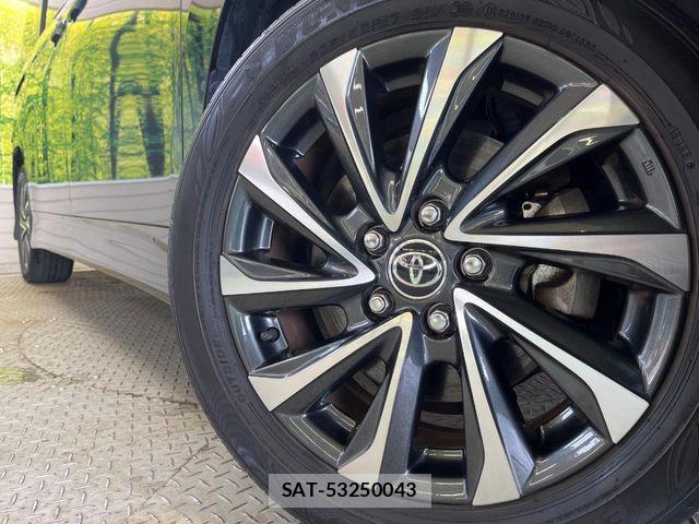 Toyota VOXY 2022-10 8439060-12