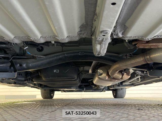 Toyota VOXY 2022-10 8439060-18
