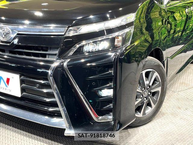 Toyota VOXY 2020-03 8439064-12