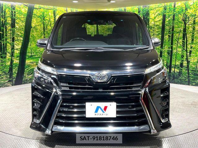 Toyota VOXY 2020-03 8439064-14