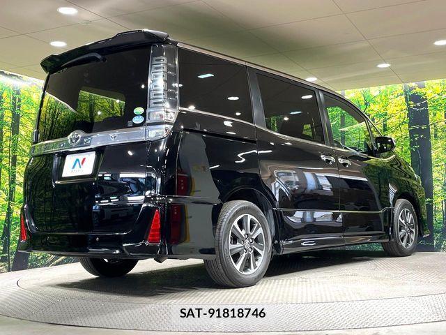 Toyota VOXY 2020-03 8439064-17