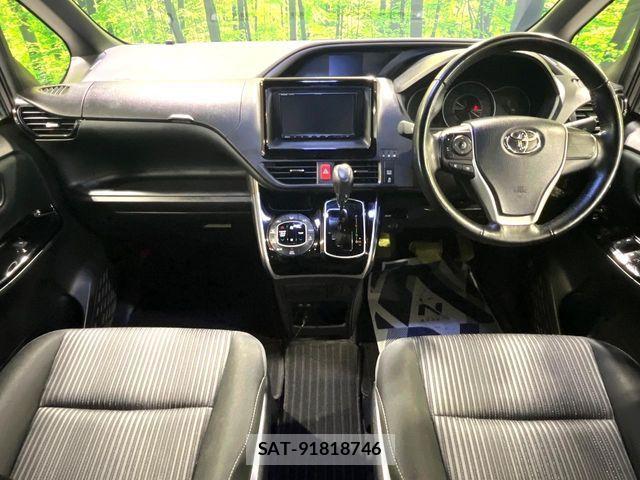 Toyota VOXY 2020-03 8439064-1