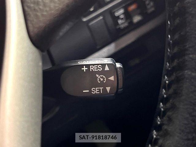 Toyota VOXY 2020-03 8439064-5