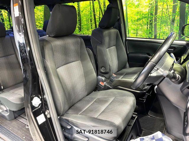 Toyota VOXY 2020-03 8439064-8