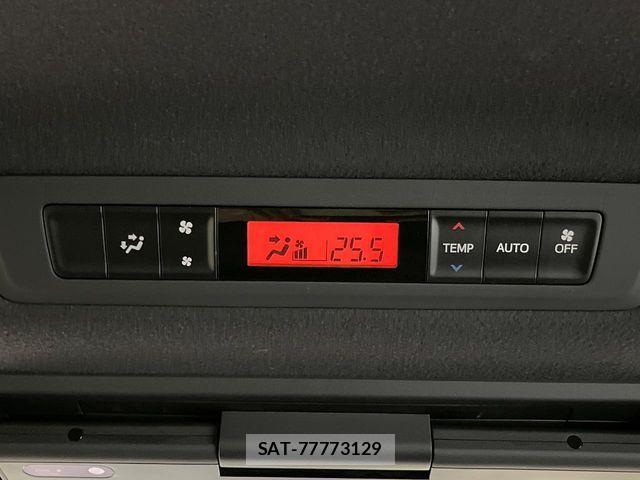 Toyota VOXY 2019-03 8439061-7