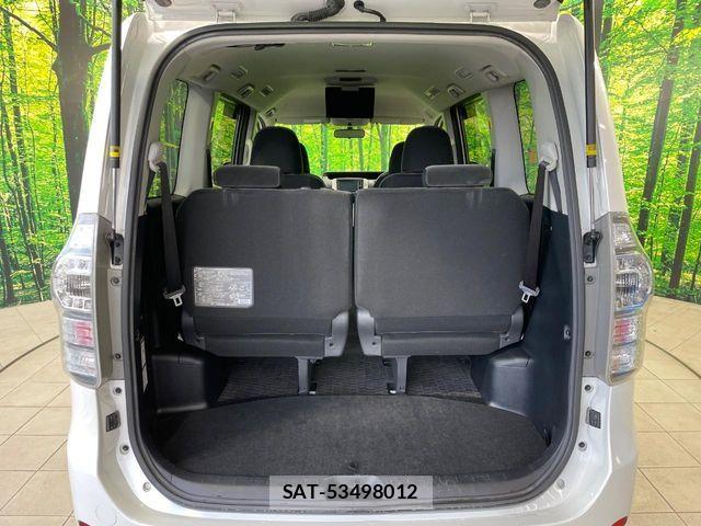Toyota VOXY 2013-09 8439085-10