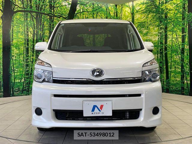 Toyota VOXY 2013-09 8439085-13