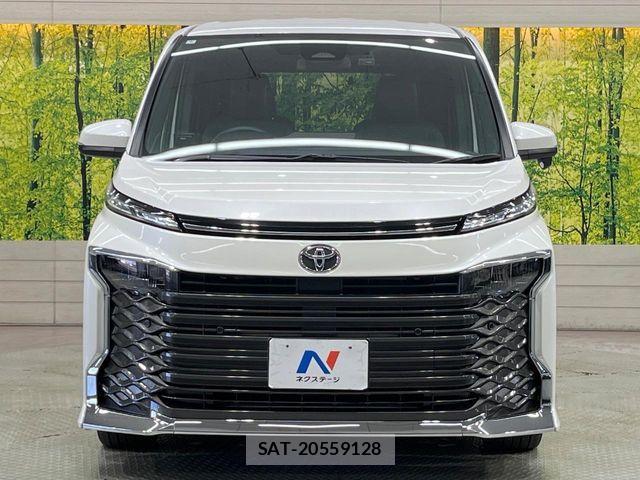 Toyota VOXY 2024-04 8439059-14