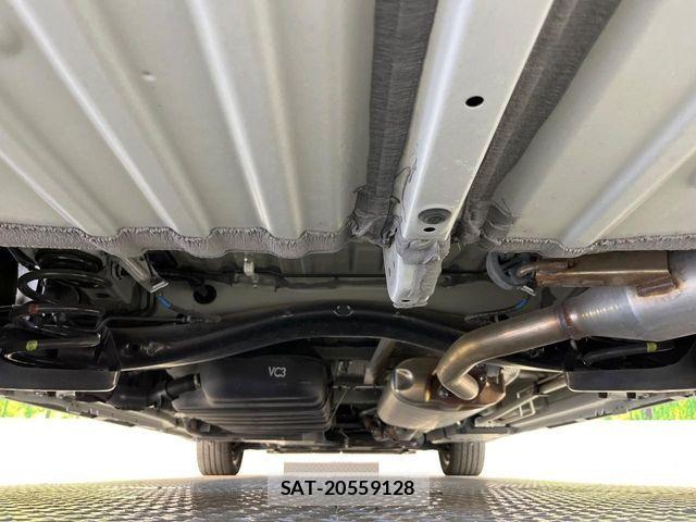 Toyota VOXY 2024-04 8439059-18