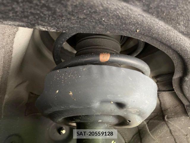 Toyota VOXY 2024-04 8439059-19