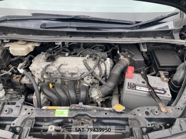 Toyota VOXY 2014-06 8439084-11