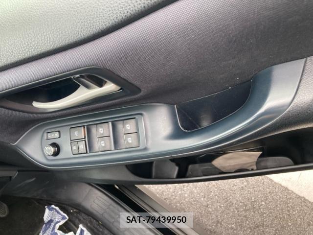 Toyota VOXY 2014-06 8439084-12
