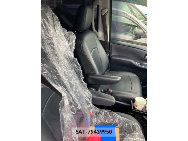 Toyota VOXY 2014-06 8439084-14