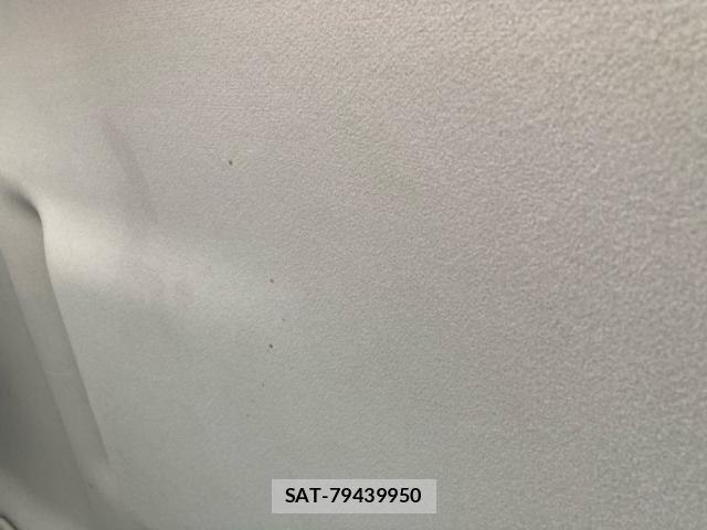 Toyota VOXY 2014-06 8439084-18
