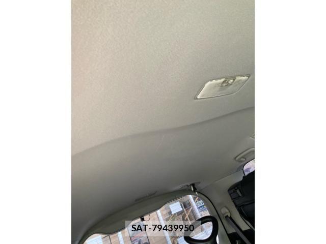 Toyota VOXY 2014-06 8439084-19