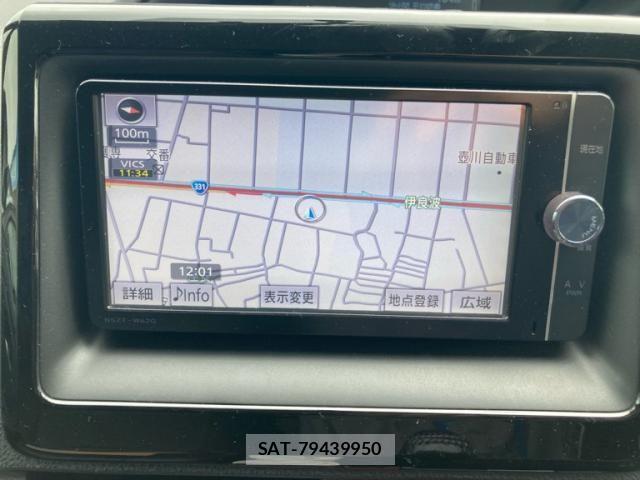 Toyota VOXY 2014-06 8439084-24