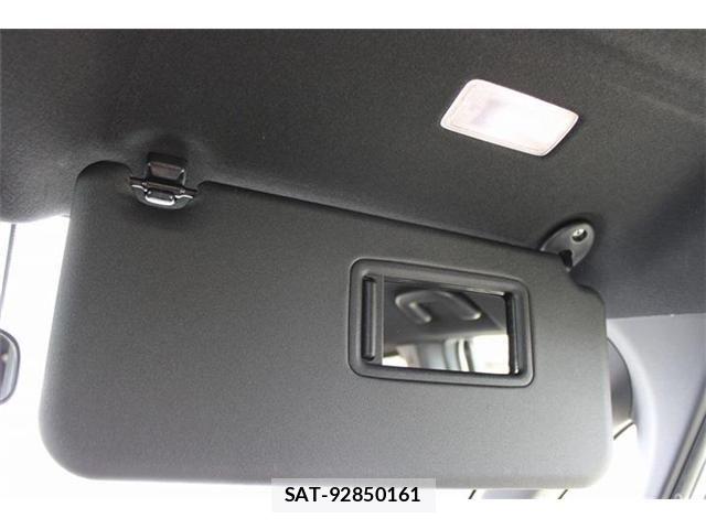 Toyota VOXY 2023-03 8458730-12