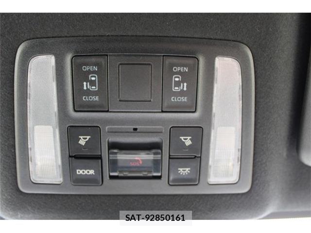 Toyota VOXY 2023-03 8458730-15
