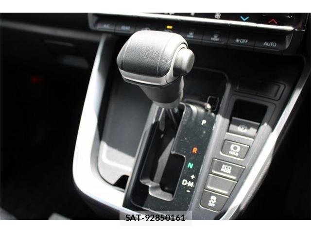 Toyota VOXY 2023-03 8458730-18