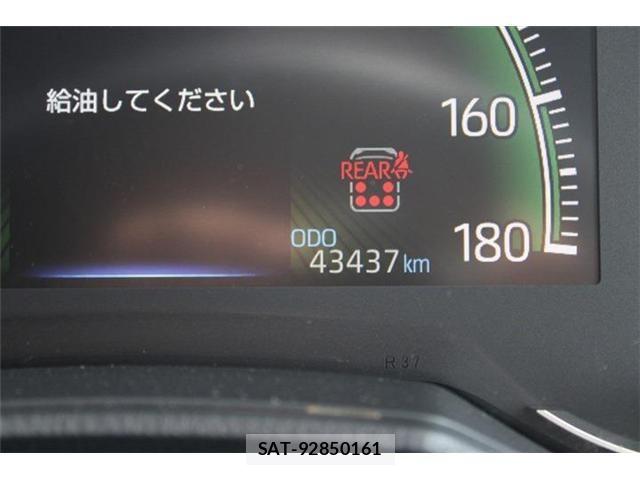 Toyota VOXY 2023-03 8458730-21