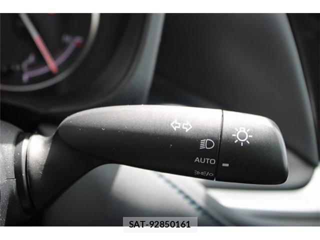 Toyota VOXY 2023-03 8458730-23