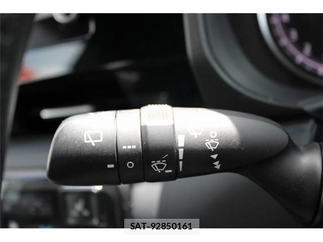 Toyota VOXY 2023-03 8458730-24