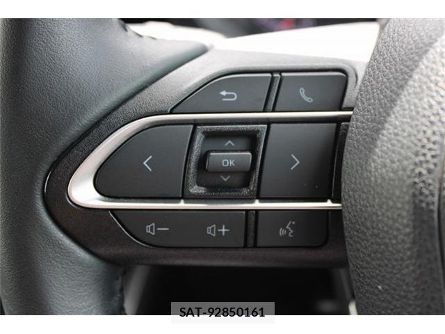 Toyota VOXY 2023-03 8458730-26
