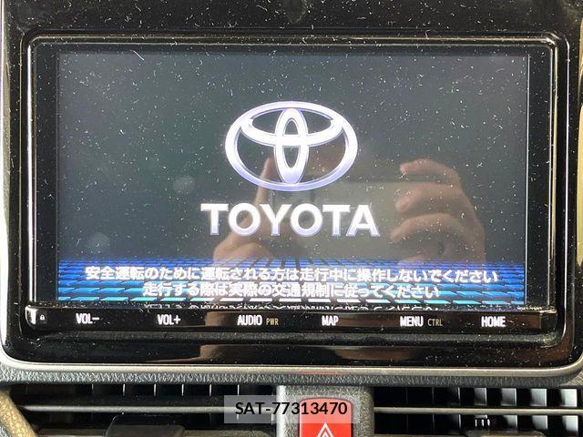 Toyota VOXY 2021-11 8458738-2