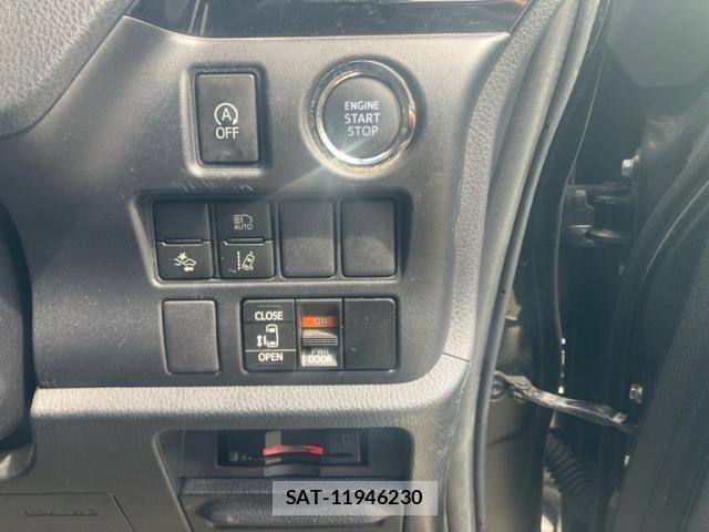Toyota VOXY 2017-09 8458746-14