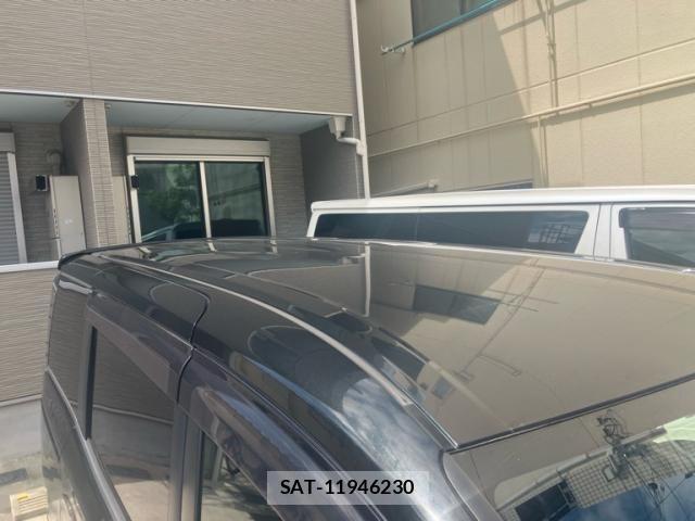 Toyota VOXY 2017-09 8458746-1