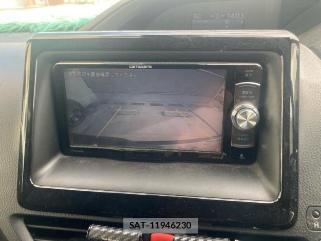 Toyota VOXY 2017-09 8458746-21