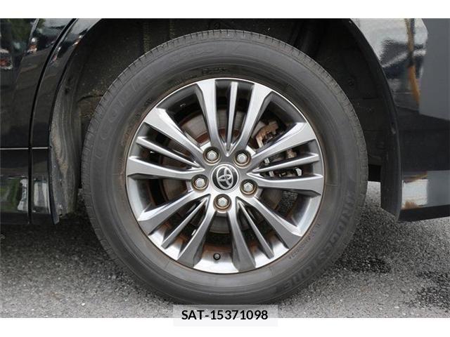 Toyota VOXY 2023-07 8458739-13