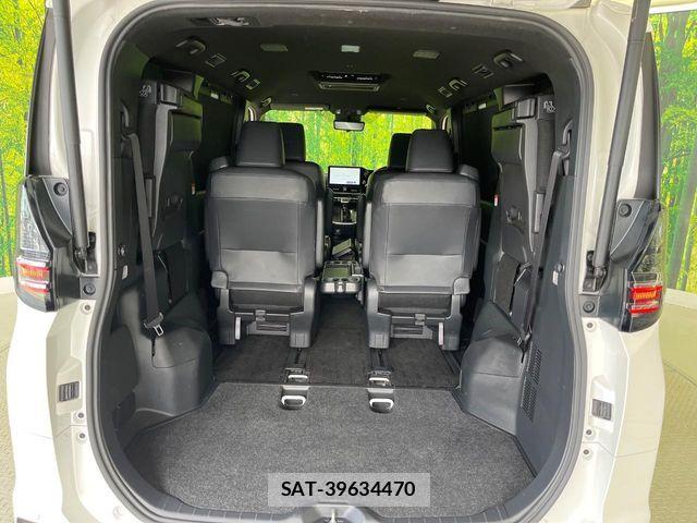 Toyota VOXY 2025-02 8458732-11