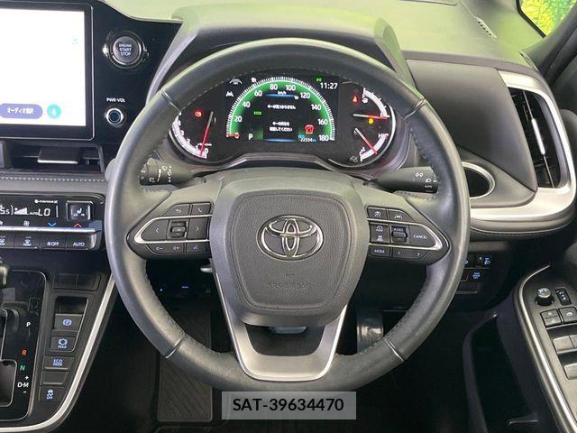 Toyota VOXY 2025-02 8458732-12