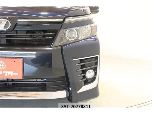 Toyota VOXY 2014-03 8458742-14