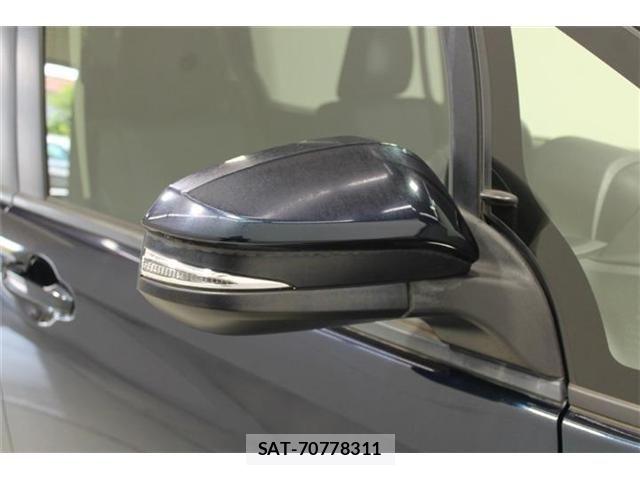 Toyota VOXY 2014-03 8458742-21