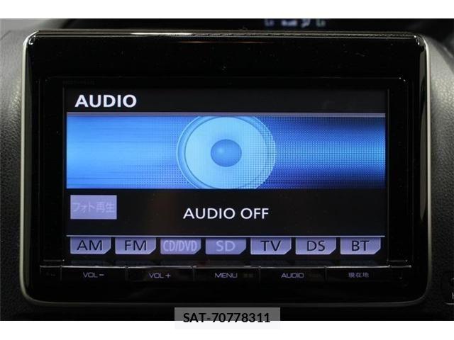 Toyota VOXY 2014-03 8458742-3