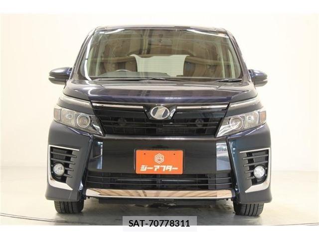 Toyota VOXY 2014-03 8458742-7