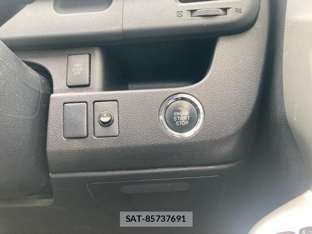 Toyota VOXY 2010-07 8458750-11