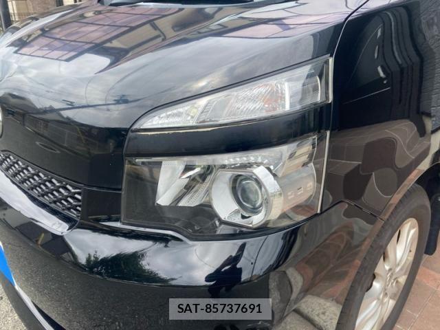 Toyota VOXY 2010-07 8458750-3