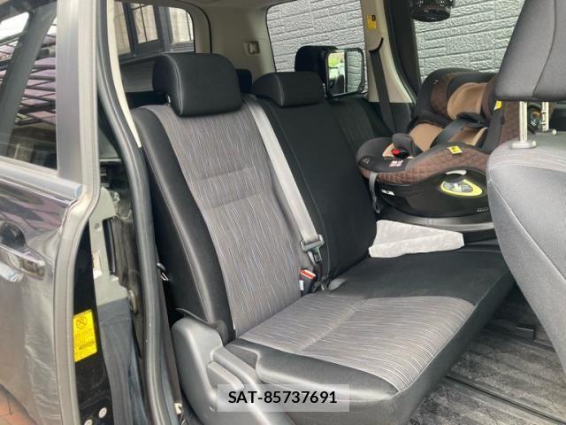 Toyota VOXY 2010-07 8458750-8
