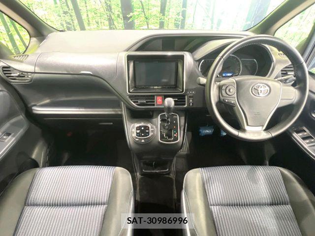 Toyota VOXY 2015-09 8458745-1