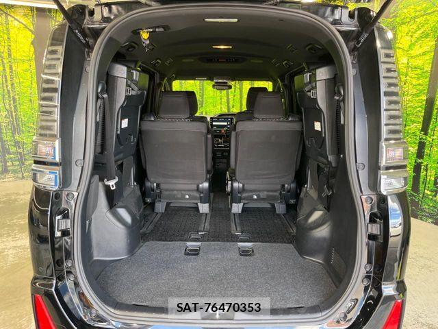 Toyota VOXY 2019-09 8458741-9